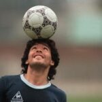 Maradona avrebbe compiuto 64 anni un mito infinito non solo per Napoli e lArgentina