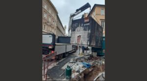 Roma dopo 8 anni rimossa cabina elettrica in corso Vittorio Emanuele II