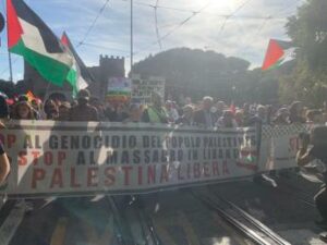 Roma in corteo un migliaio di manifestanti pro Palestina Siamo tutti antisionisti