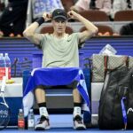 Sinner conquista Djokovic e Alcaraz Jannik super nella bufera doping