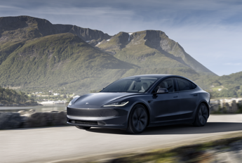 Tesla Model 3 con sempre piu autonomia