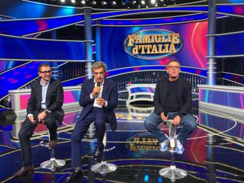 Tv arriva su La7 Famiglie dItalia nuovo game show con Flavio Insinna