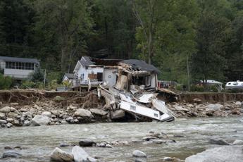 Usa almeno 190 morti per uragano Helene un milione senza elettricita