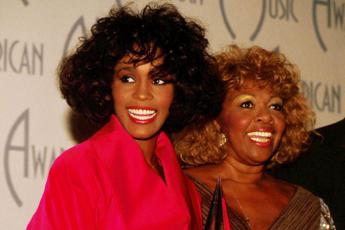 Whitney Houston morta la madre Cissy la leggendaria cantante gospel aveva 91 anni