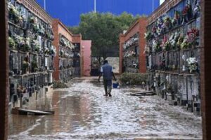 Alluvione Spagna sale bilancio vittime morti sono oltre 200