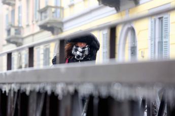 Arriva il freddo artico sullItalia neve anche a bassa quota ecco dove e quando