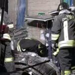 Ercolano esplosione in una fabbrica di fuochi dartificio due morti