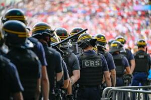 Francia Israele allerta massima e 4mila agenti. Ma lo stadio sara semivuoto