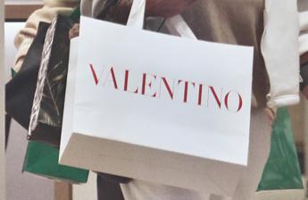 Furto nella boutique Valentino a Roma rubate borse per 140mila euro