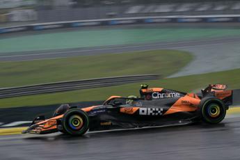 Gp Brasile Norris in pole con McLaren. Leclerc sesto e flop Verstappen