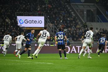 Inter Napoli 1 1 gli azzurri restano in vetta