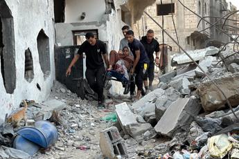 Israele nuovi raid su Gaza City e Khan Younis. Media Almeno 14 morti