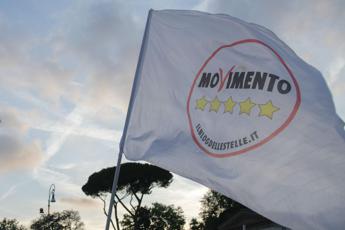 M5S verso Nova tutti i quesiti da porre a voto assemblea iscritti