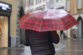 Maltempo allerta meteo rossa in Sicilia per forti piogge e temporali