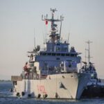 Migranti Albania nave Libra arrivata al porto di Shengjin 8 a bordo