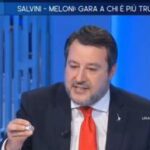 Salvini regala un Bacio a Lilli Gruber E la giornata della gentilezza Video