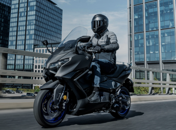 Yamaha presenta il nuovoTMAX TMAX Tech MAX 2025