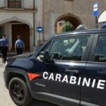 carabinieri con auto 2 150x150 8nGFF8